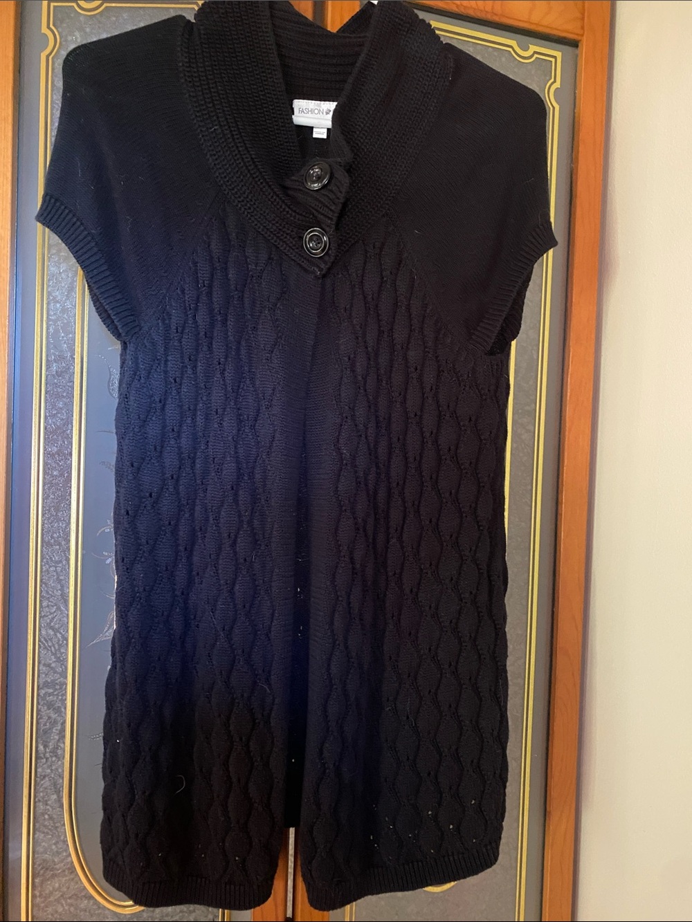 Cable Knit Short-Sleeve Cardigan Vest - Black